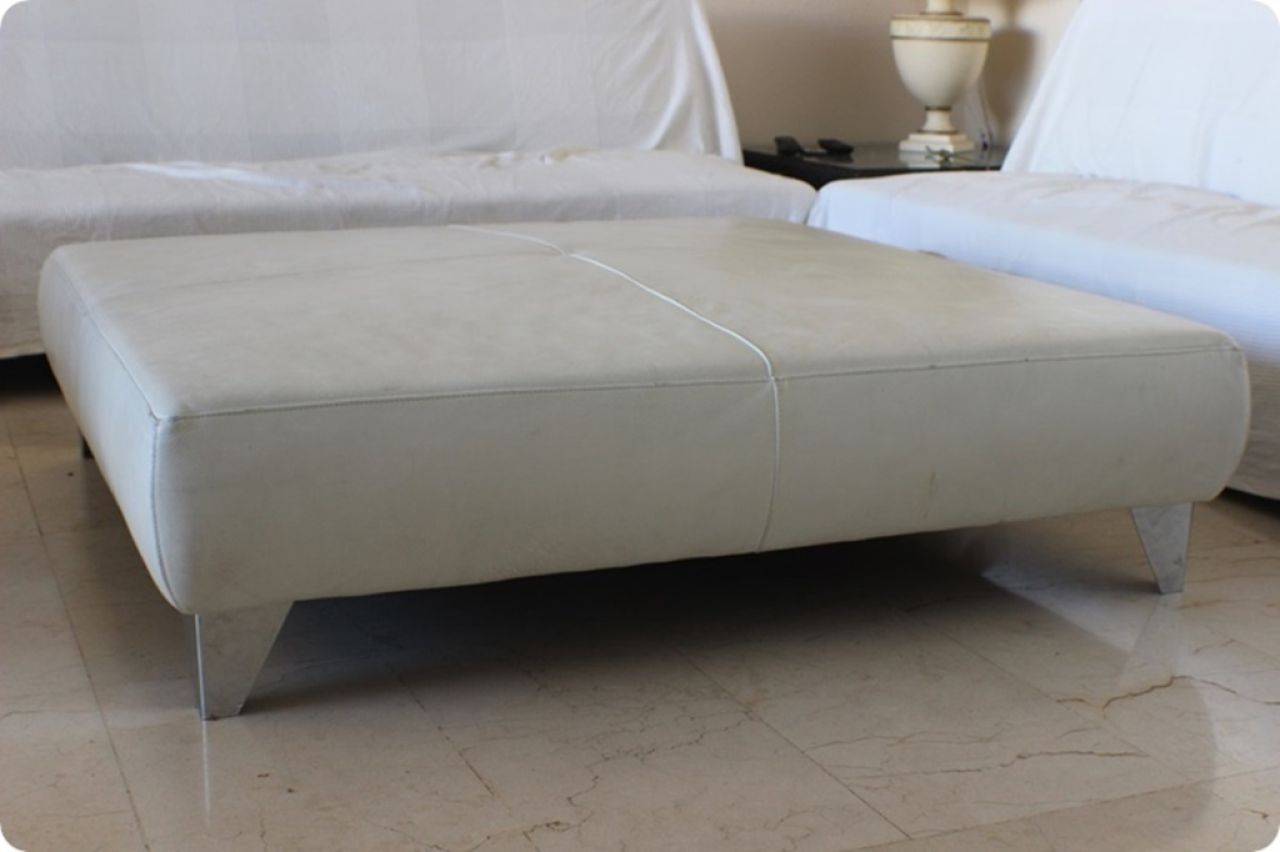 Leather stool cream-colored approx. 100 x 100 cm