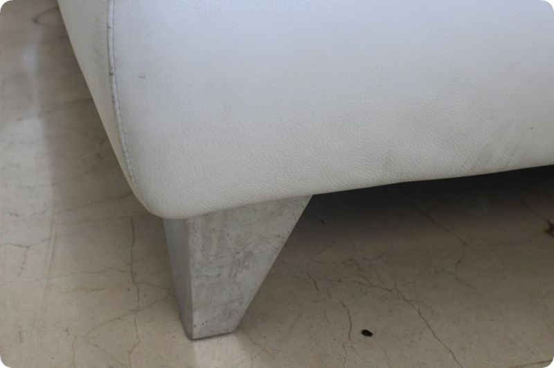 Leather stool cream-colored approx. 100 x 100 cm