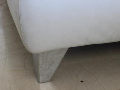 Leather stool cream-colored approx. 100 x 100 cm