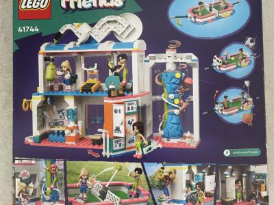 LEGO Friends – Sportzentrum (41744) (Originalverpackt und ungeöffnet)