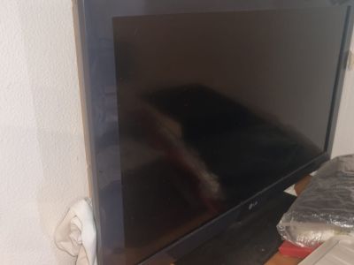 LG Fernseher günstig abzugeben--