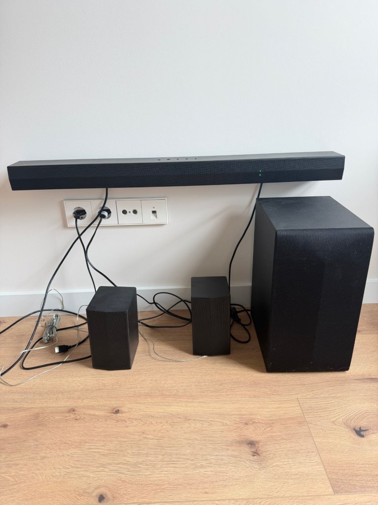 LG Soundbar S60TR 5.1 mit Subwoofer und Rücklautsprechern