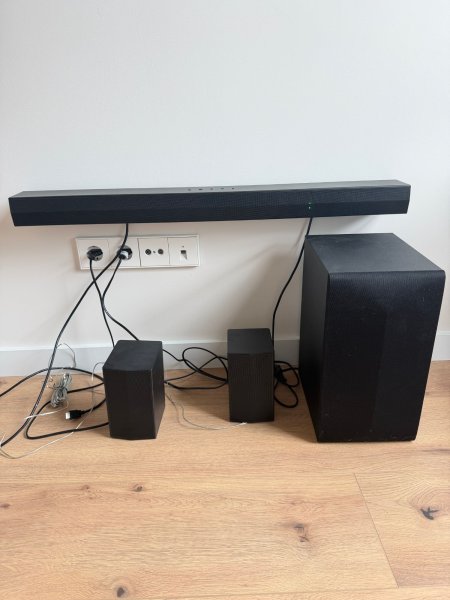 LG Soundbar S60TR 5.1 mit Subwoofer und Rücklautsprechern
