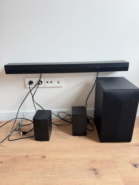 LG Soundbar S60TR 5.1 mit Subwoofer und Rücklautsprechern