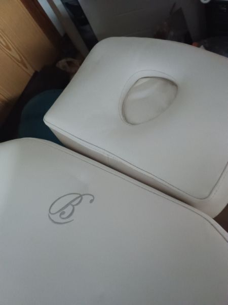 Treatment couch for beauty studio