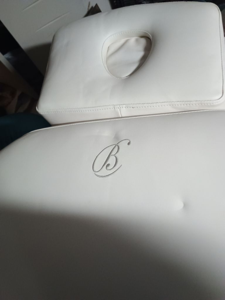 Treatment couch for beauty studio