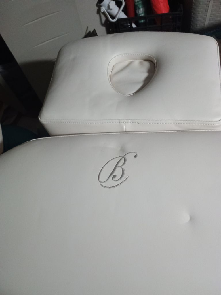 Treatment couch for beauty studio