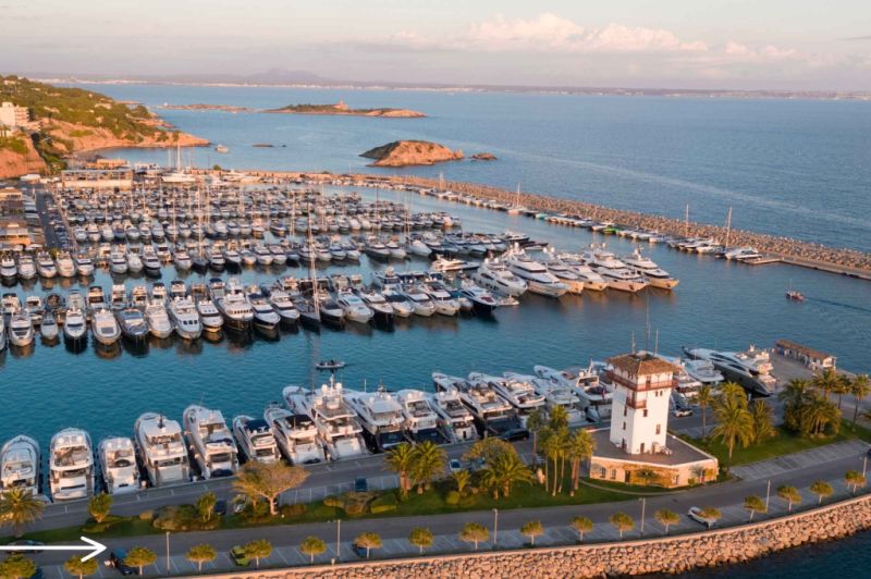 Plaza de amarre en alquiler 12m Puerto Portals