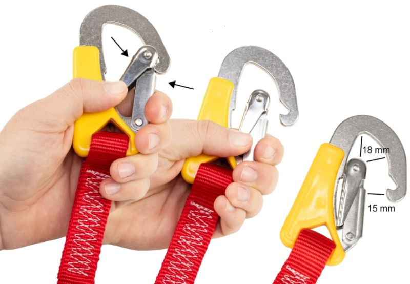 Lifeline / 3 Carabiners New