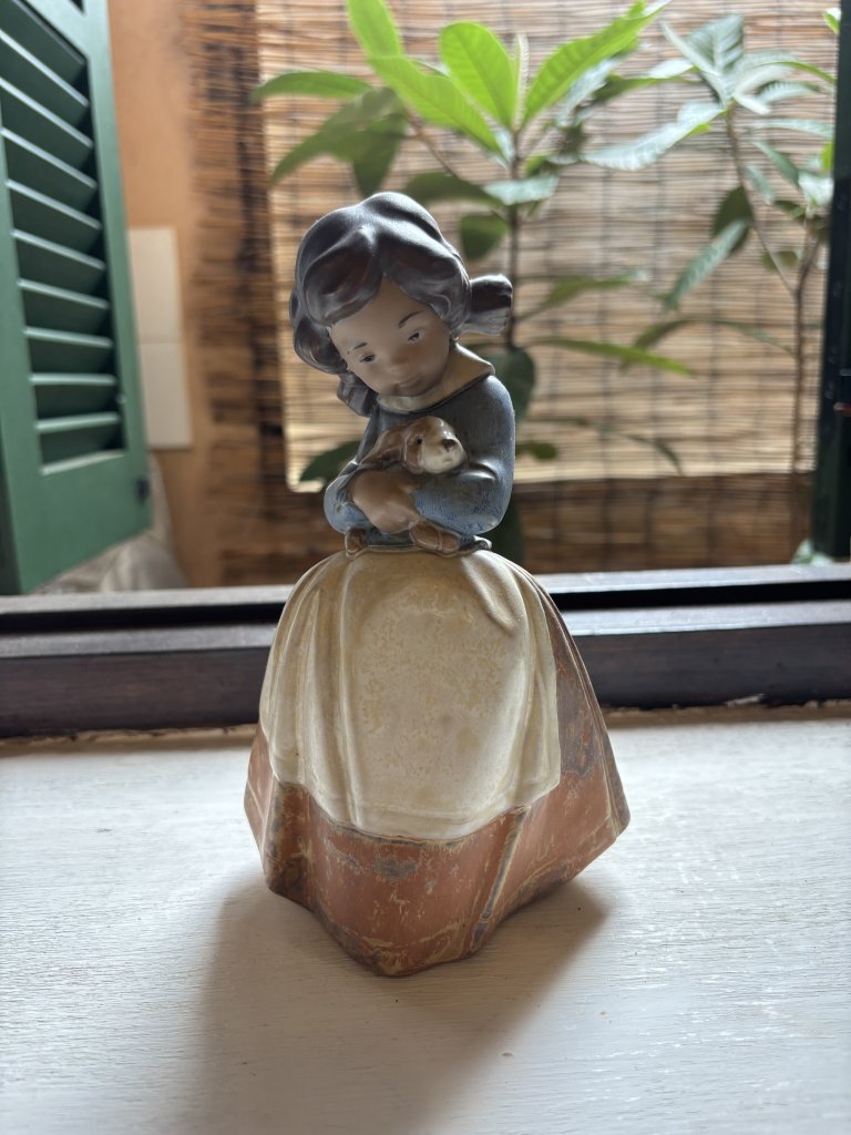Lladro girl with rabbit