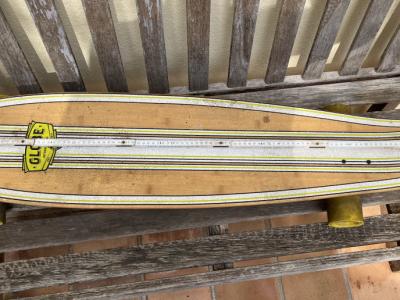 Longboard de la marca Globe (Y es realmente largo en mi opinión)