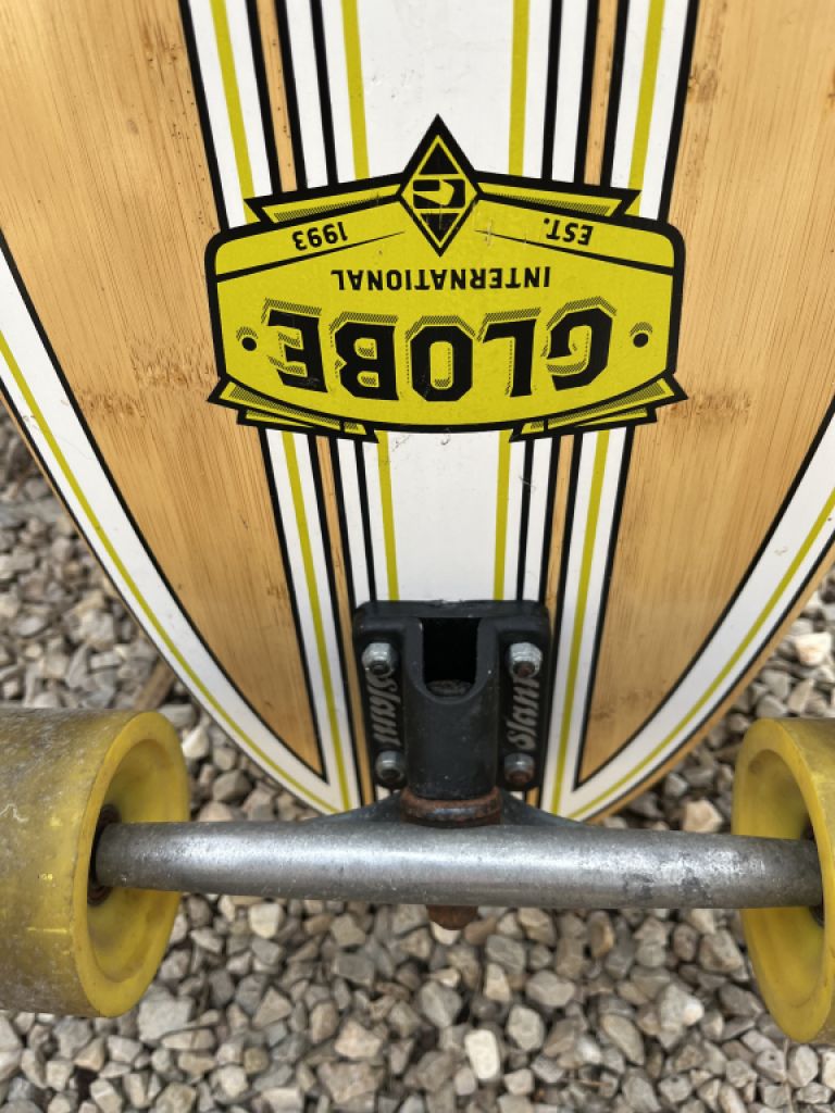 Longboard de la marca Globe (Y es realmente largo en mi opinión)