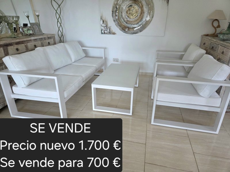 Lounge 5-Sitzer + Tisch
