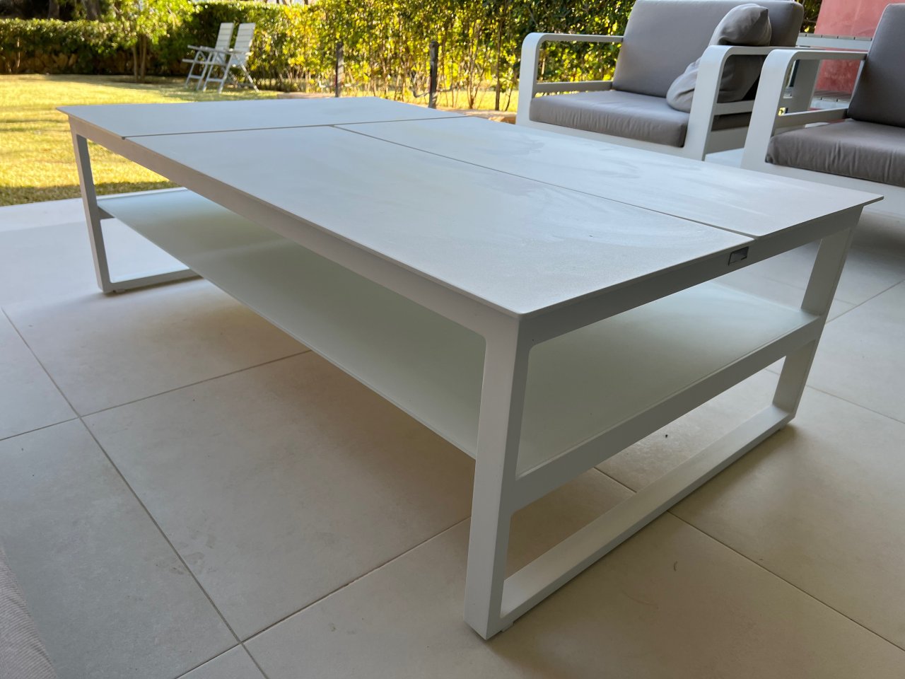 Loungetisch mit 3 höhenverstellbaren Tischplatten-Modulen, Aluminium, weiß, sehr hochwertig