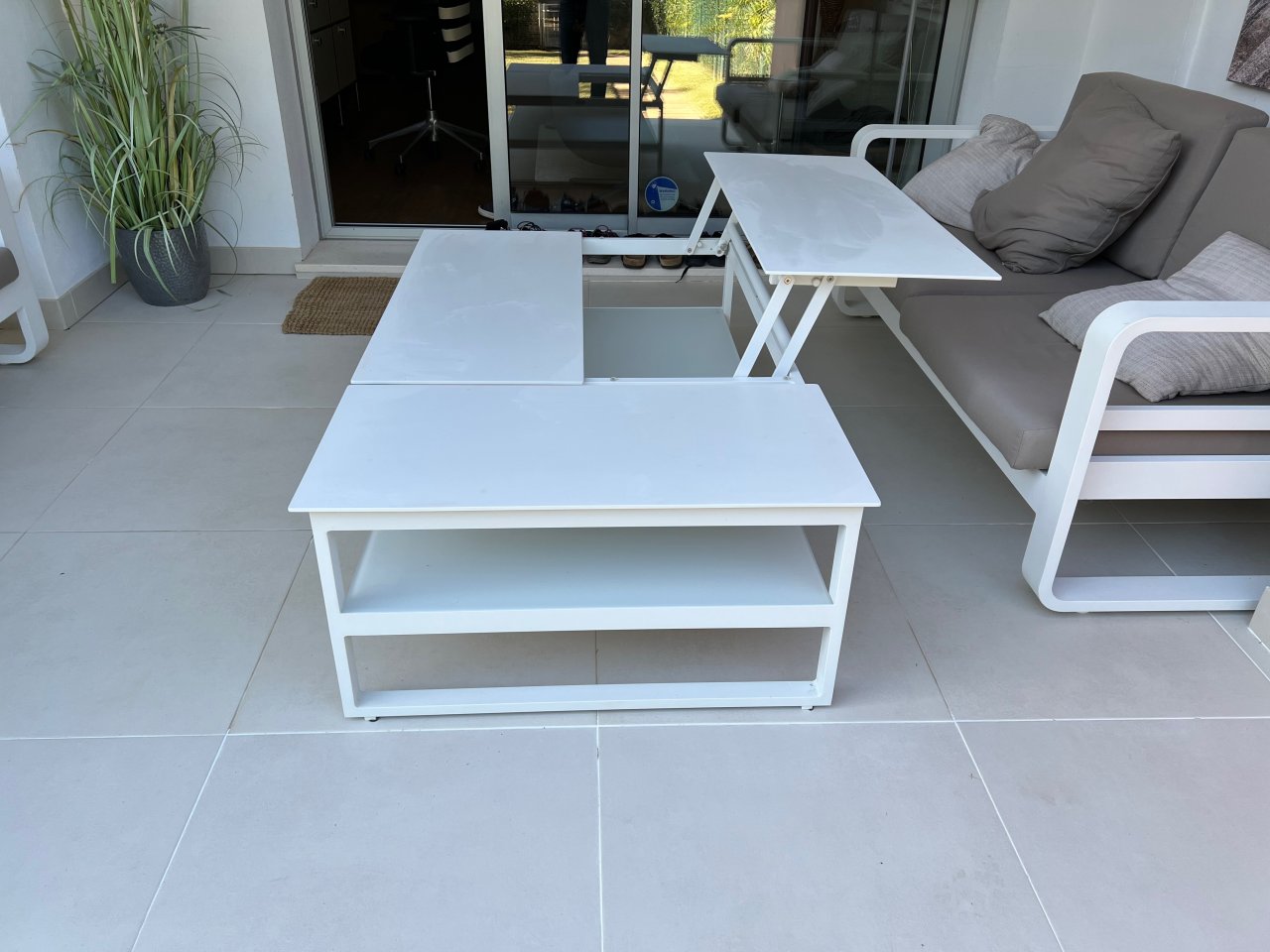 Loungetisch mit 3 höhenverstellbaren Tischplatten-Modulen, Aluminium, weiß, sehr hochwertig
