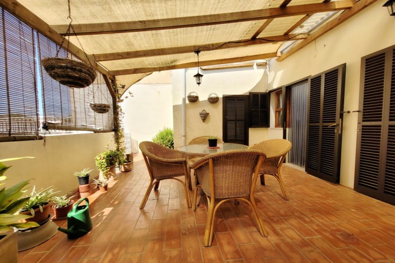 Luftiges Apartment mit Pellet, AC und vielen Terrassen in Ses Salines -- AP 30 LZ