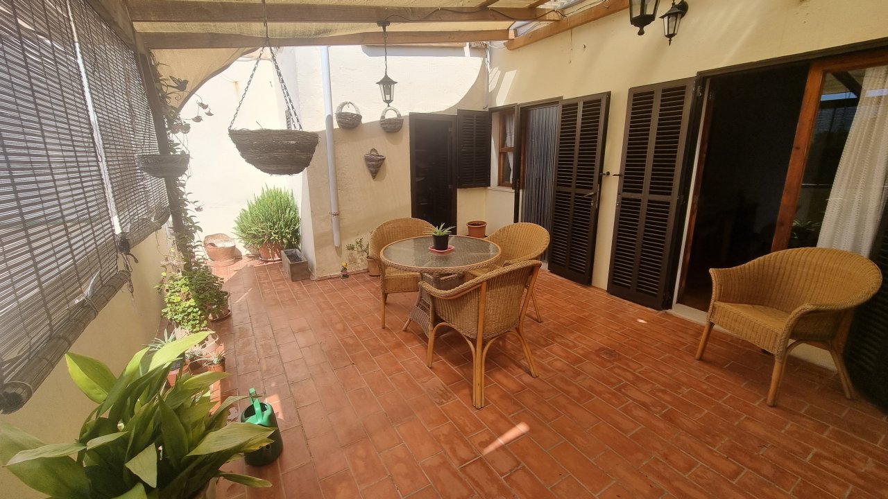 Luftiges Apartment mit Pellet, AC und vielen Terrassen in Ses Salines -- AP 30 LZ