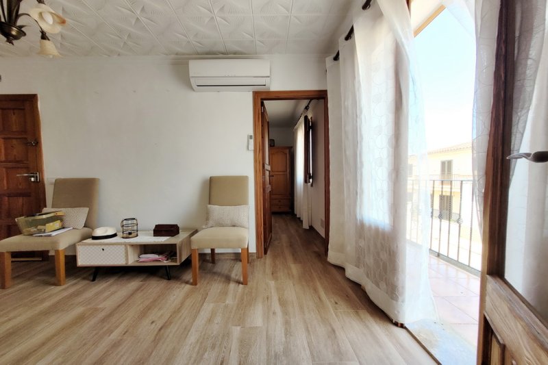 Luftiges Apartment mit Pellet, AC und vielen Terrassen in Ses Salines -- AP 30 LZ