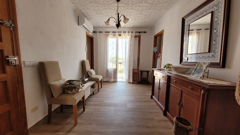 Luftiges Apartment mit Pellet, AC und vielen Terrassen in Ses Salines -- AP 30 LZ