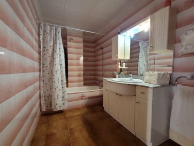 Luftiges Apartment mit Pellet, AC und vielen Terrassen in Ses Salines -- AP 30 LZ