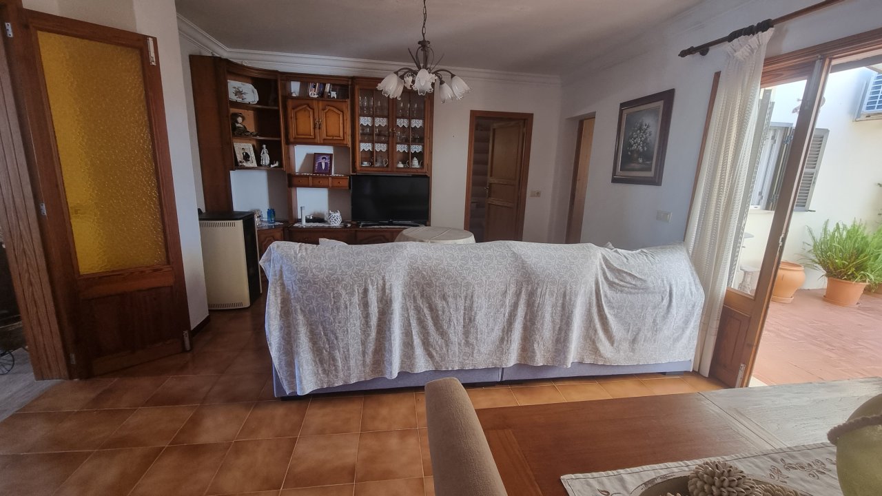 Luftiges Apartment mit Pellet, AC und vielen Terrassen in Ses Salines -- AP 30 LZ