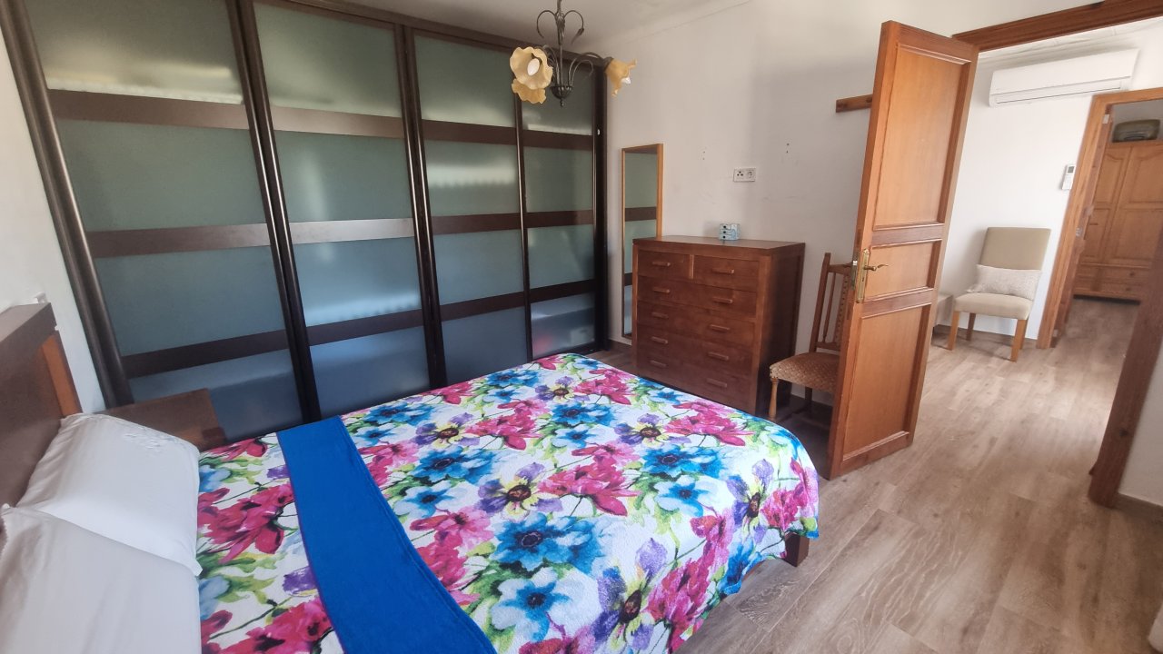 Luftiges Apartment mit Pellet, AC und vielen Terrassen in Ses Salines -- AP 30 LZ