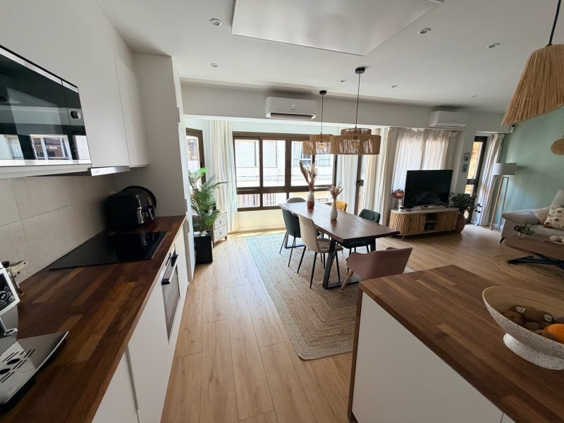 Luxuriös renovierte Wohnung in Bestlage von Palma  Sofort bezugsfertig
