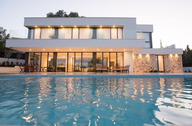 Luxuriöse Neubau-Villa zur temporären Miete in Santa Ponsa