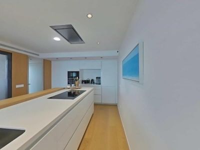 Luxury penthouse on the seafront promenade