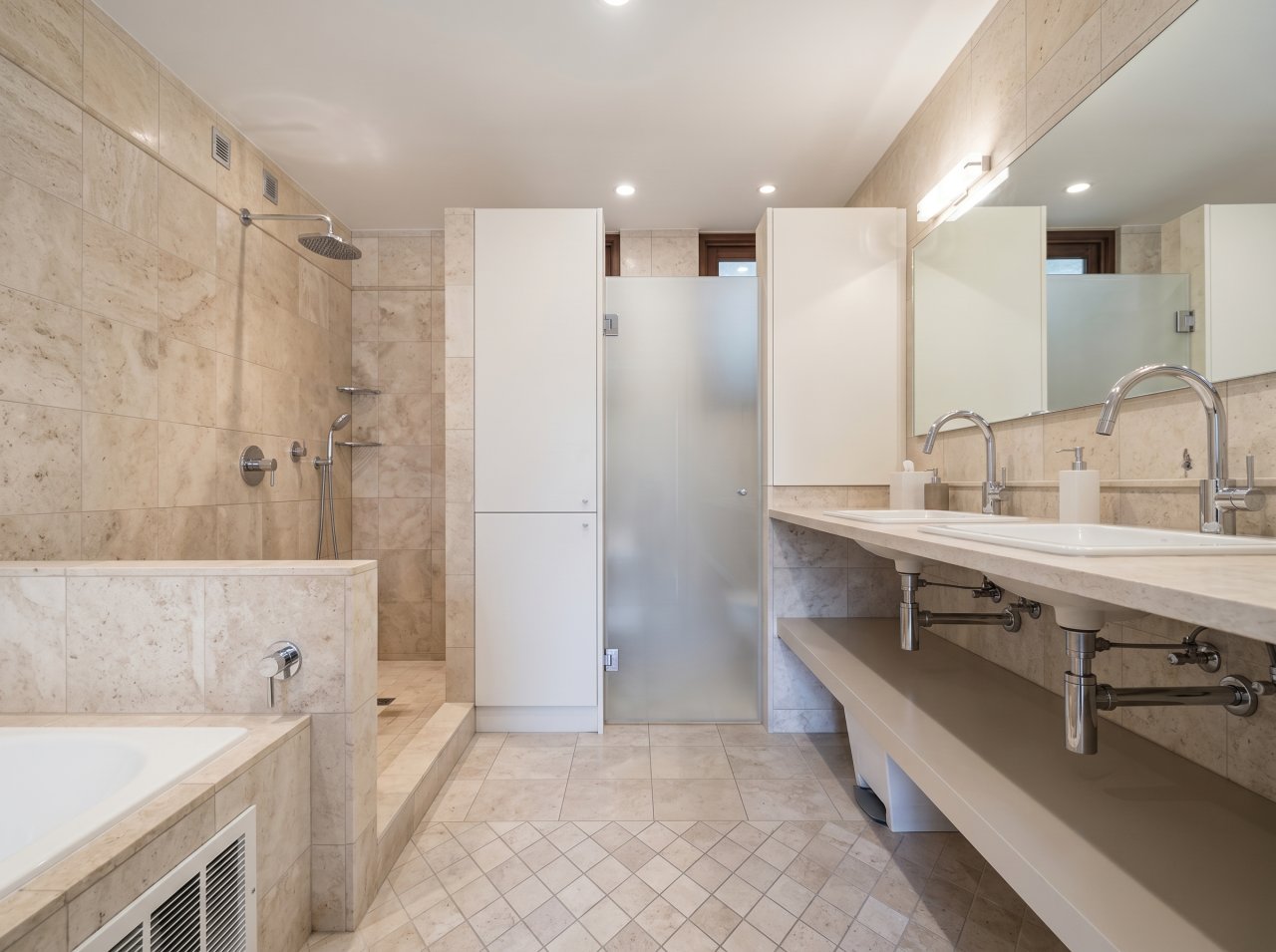 Villa de lujo en Costa D'en Blanes: Vistas panorámicas, piscina infinita y Spa
