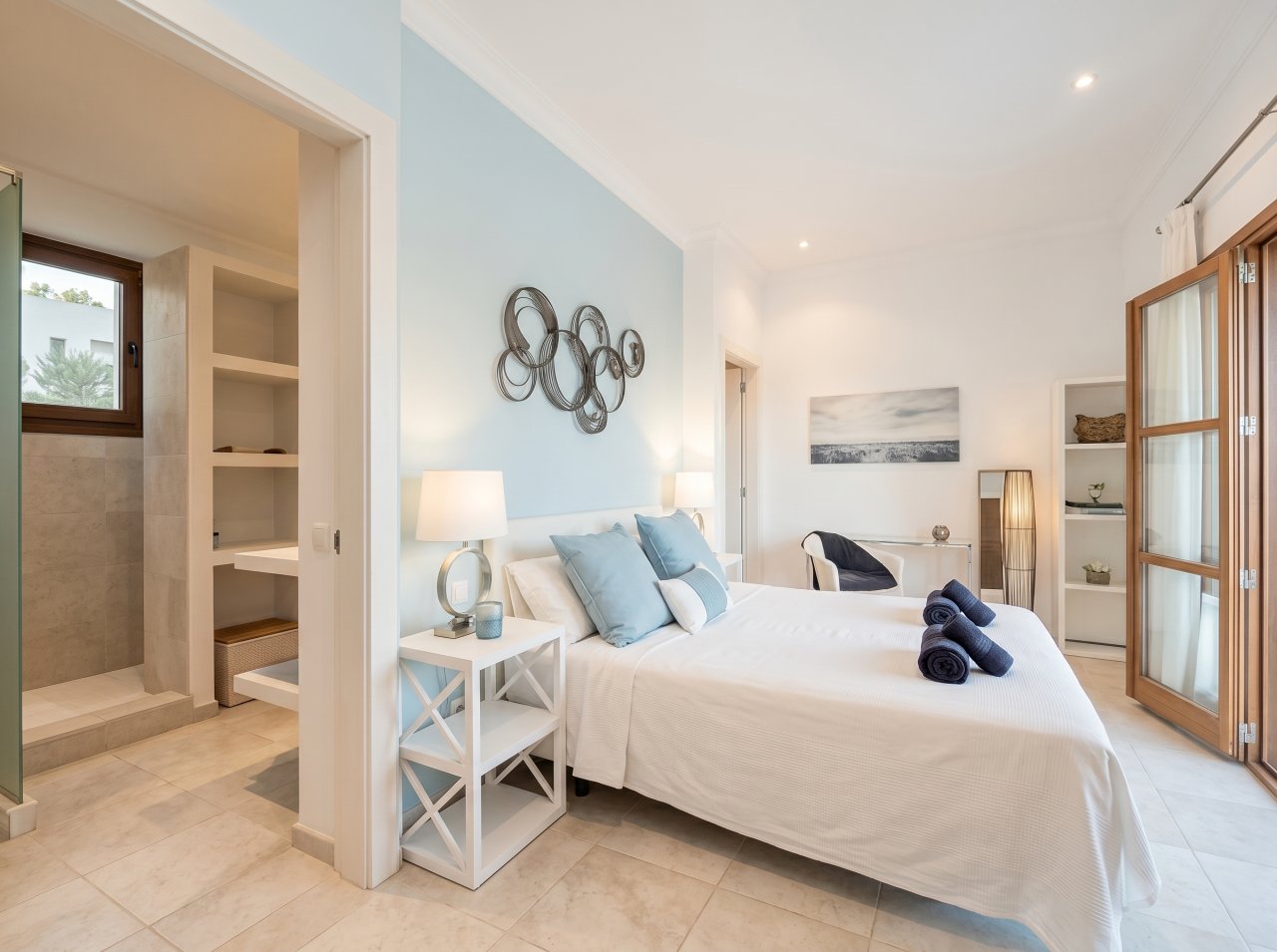 Villa de lujo en Costa D'en Blanes: Vistas panorámicas, piscina infinita y Spa