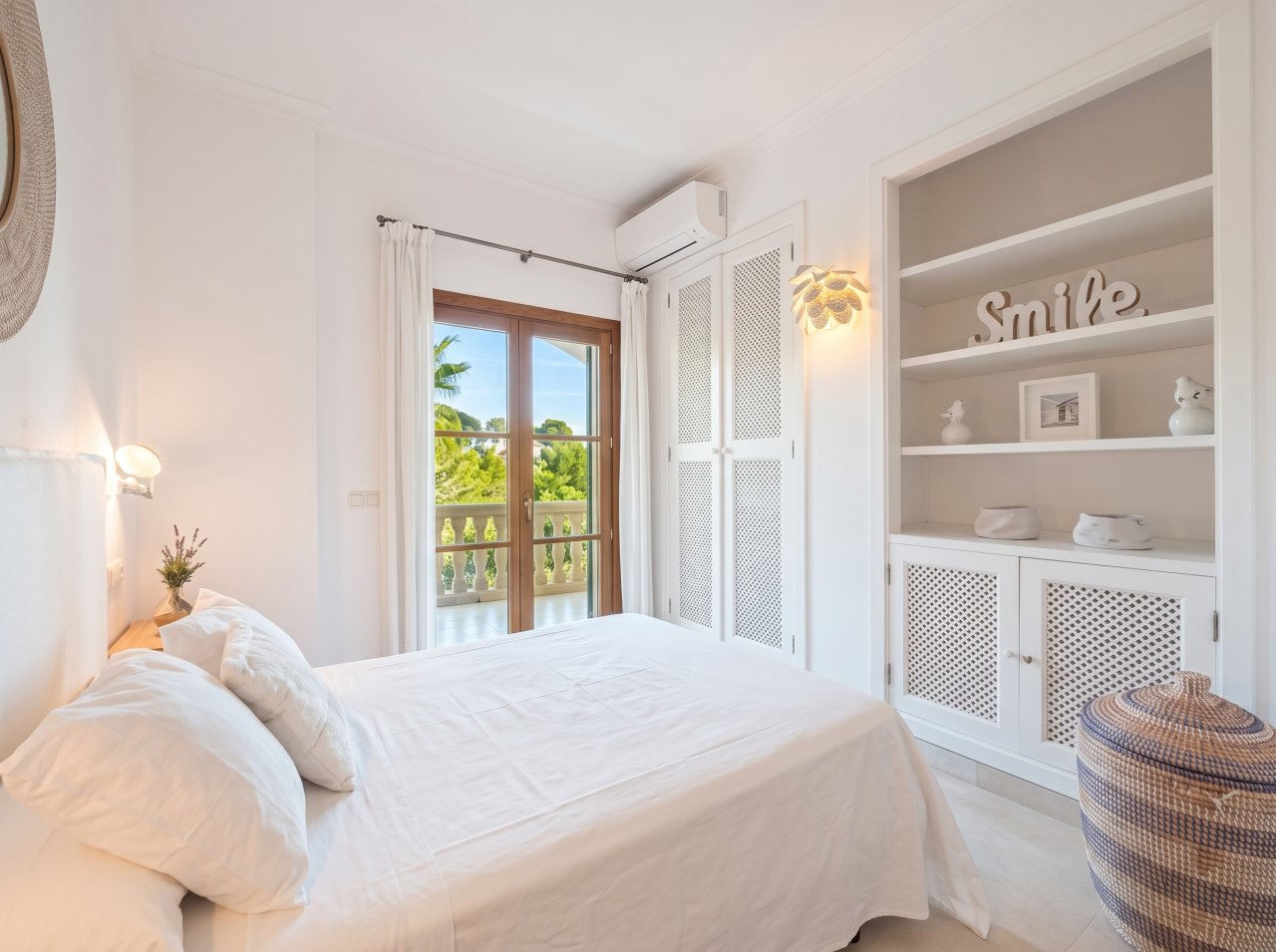 Villa de lujo en Costa D'en Blanes: Vistas panorámicas, piscina infinita y Spa