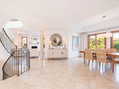 Villa de lujo en Costa D'en Blanes: Vistas panorámicas, piscina infinita y Spa