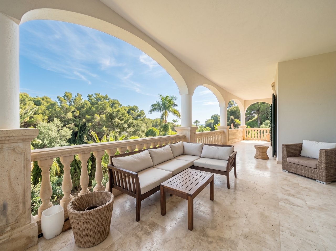Villa de lujo en Costa D'en Blanes: Vistas panorámicas, piscina infinita y Spa