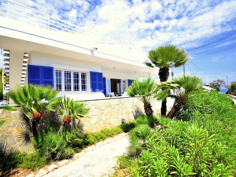 M2C5112 cottage in Cala Ratjada without pool; max. 8 people