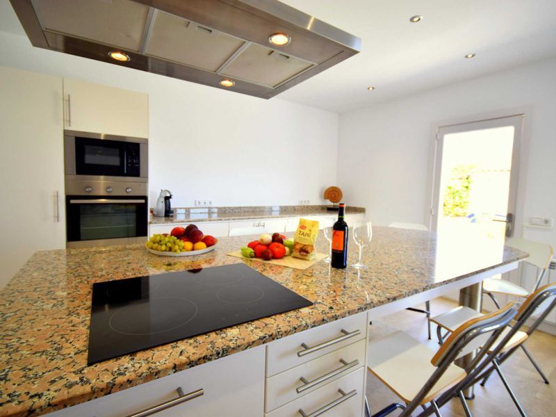 M2C5112 cottage in Cala Ratjada without pool; max. 8 people