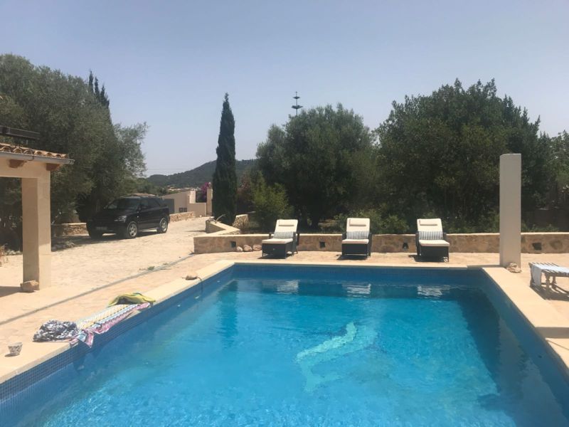 M2F4420 Finca mit Pool bei Capdepera, für max. 6 Personen + 1 Baby.