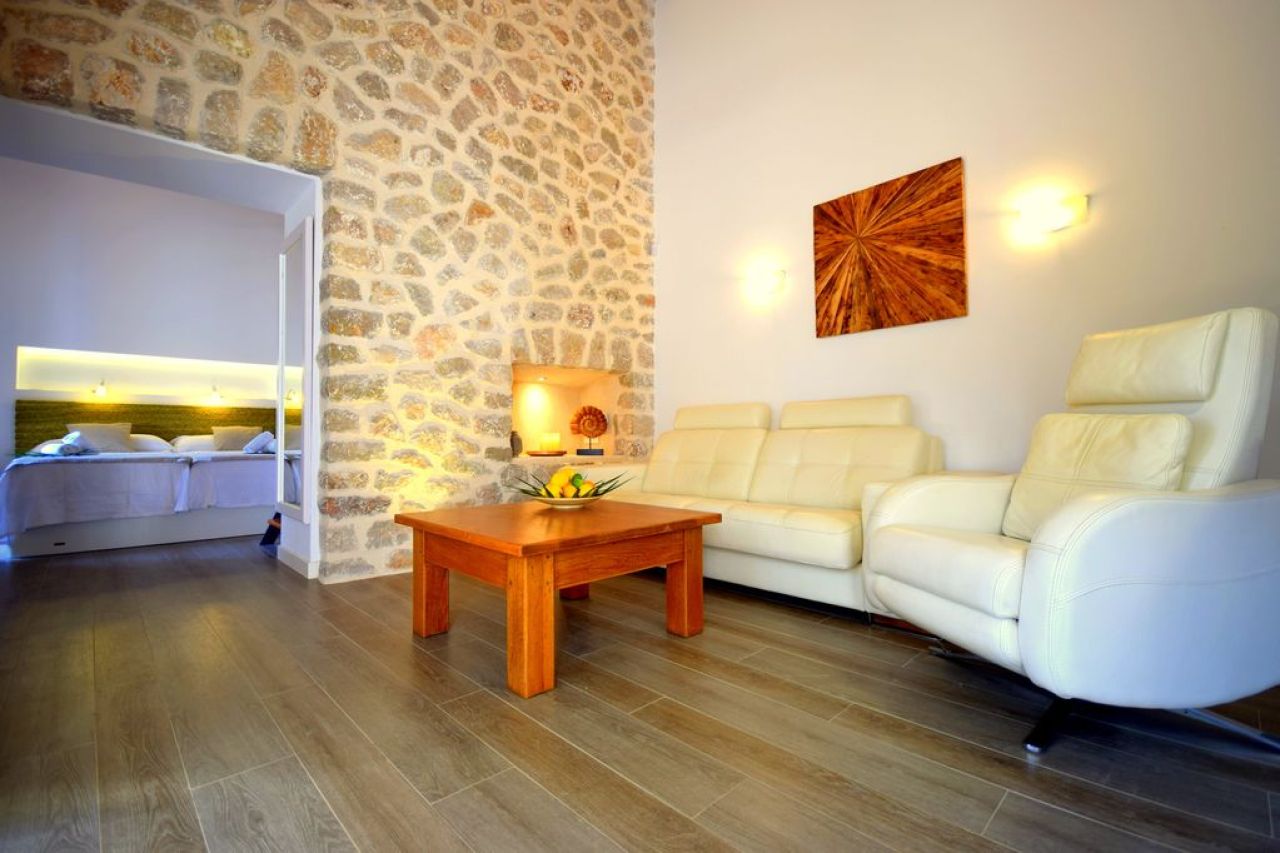 M2F5111 Finca mit Pool bei Capdepara; max. 3 Personen