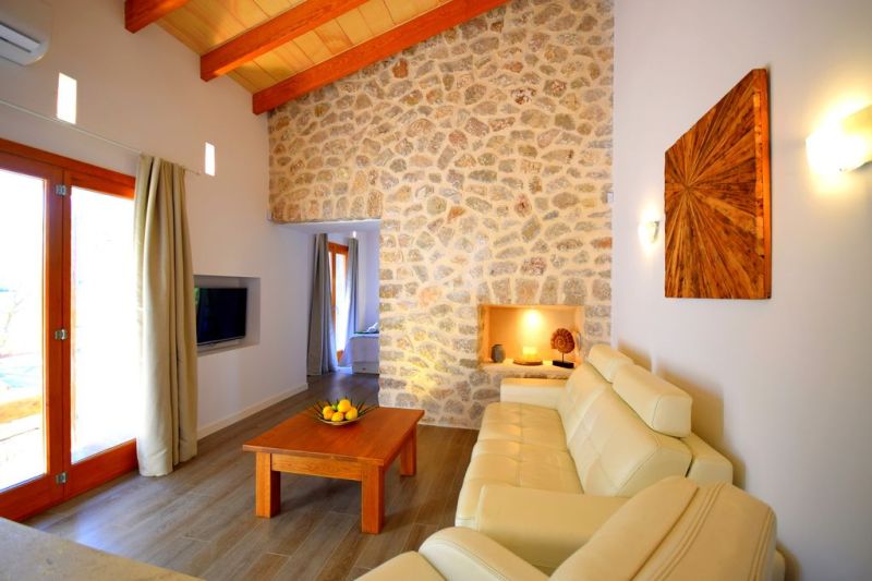 M2F5111 Finca mit Pool bei Capdepara; max. 3 Personen