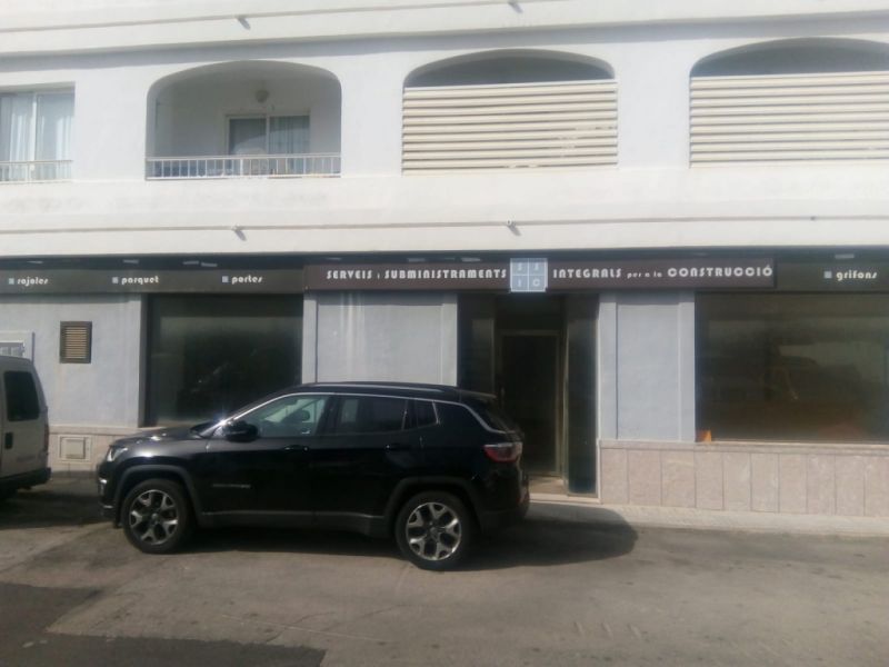 M2GVK5160 Shop in Cala Ratjada for sale