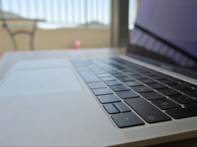MacBook Air 13” in sehr gutem Zustand, funktioniert einwandfrei.