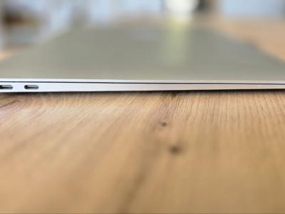 MacBook Air 13” in sehr gutem Zustand, funktioniert einwandfrei.