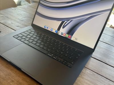 MacBook Air 15,3 Zoll, M4 (2025) - deutsche Tastatur