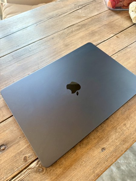 MacBook Air 15,3 Zoll, M4 (2025) - deutsche Tastatur