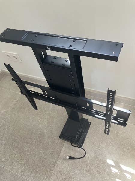 Maclean MC-866 TV Halterung mit Fernbedienung