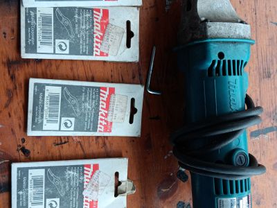 Juego de cizalla para chapa Makita JS1670 + 4 cuchillas de repuesto originales