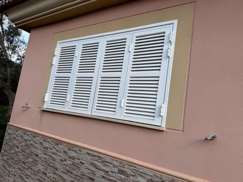 Mallorca aluminum shutter white