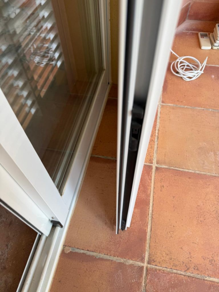 Mallorca aluminum shutter white