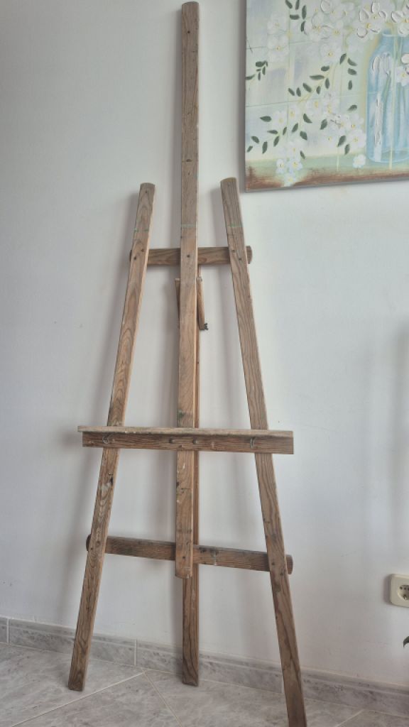 Easel – 184 x 65 cm