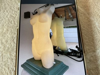 Mannequin, Frauen-Torso-Figur, beleuchtet